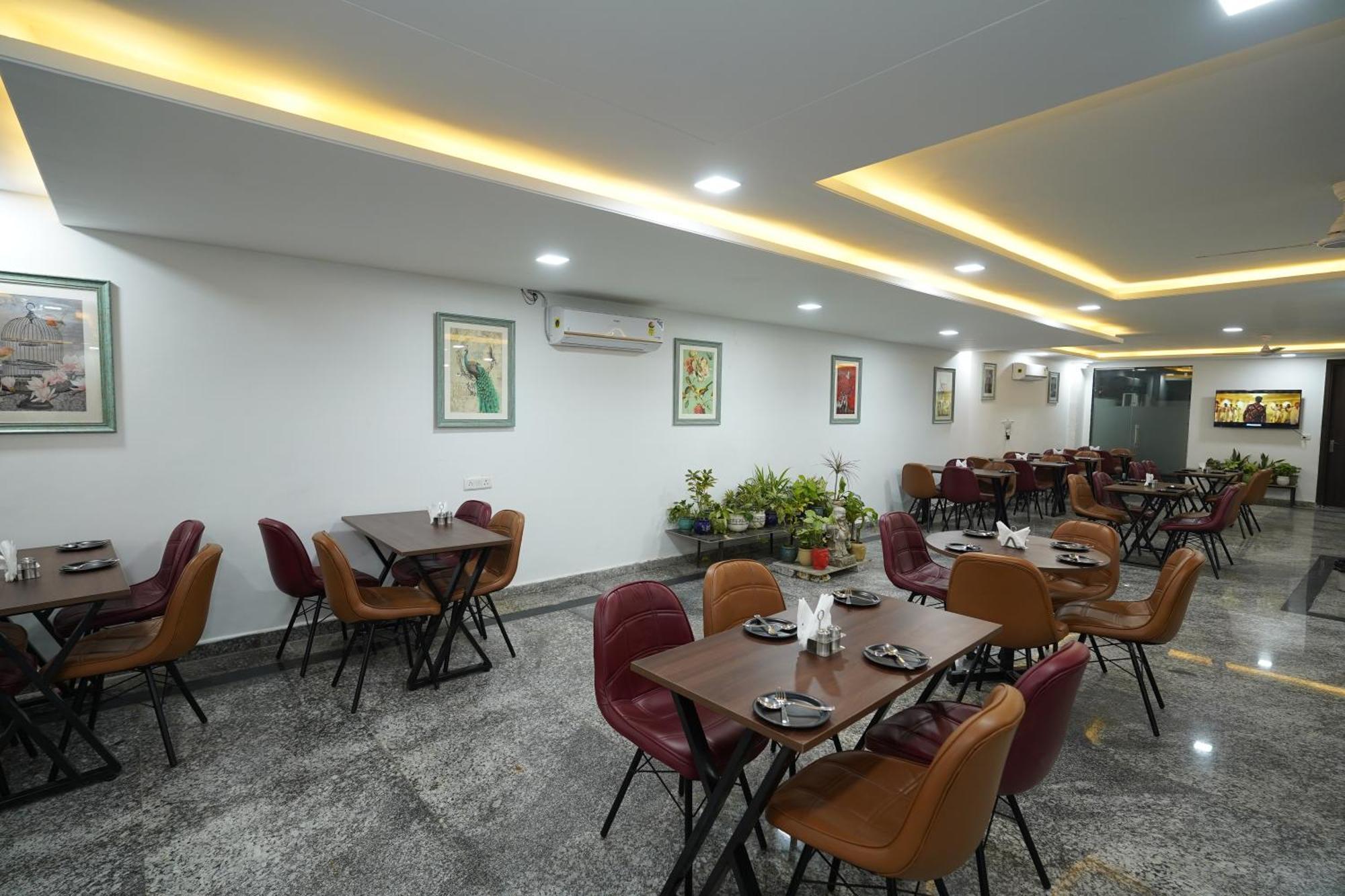 Posh Garden Inn Artemis Hospital Road Gurgaon Dış mekan fotoğraf