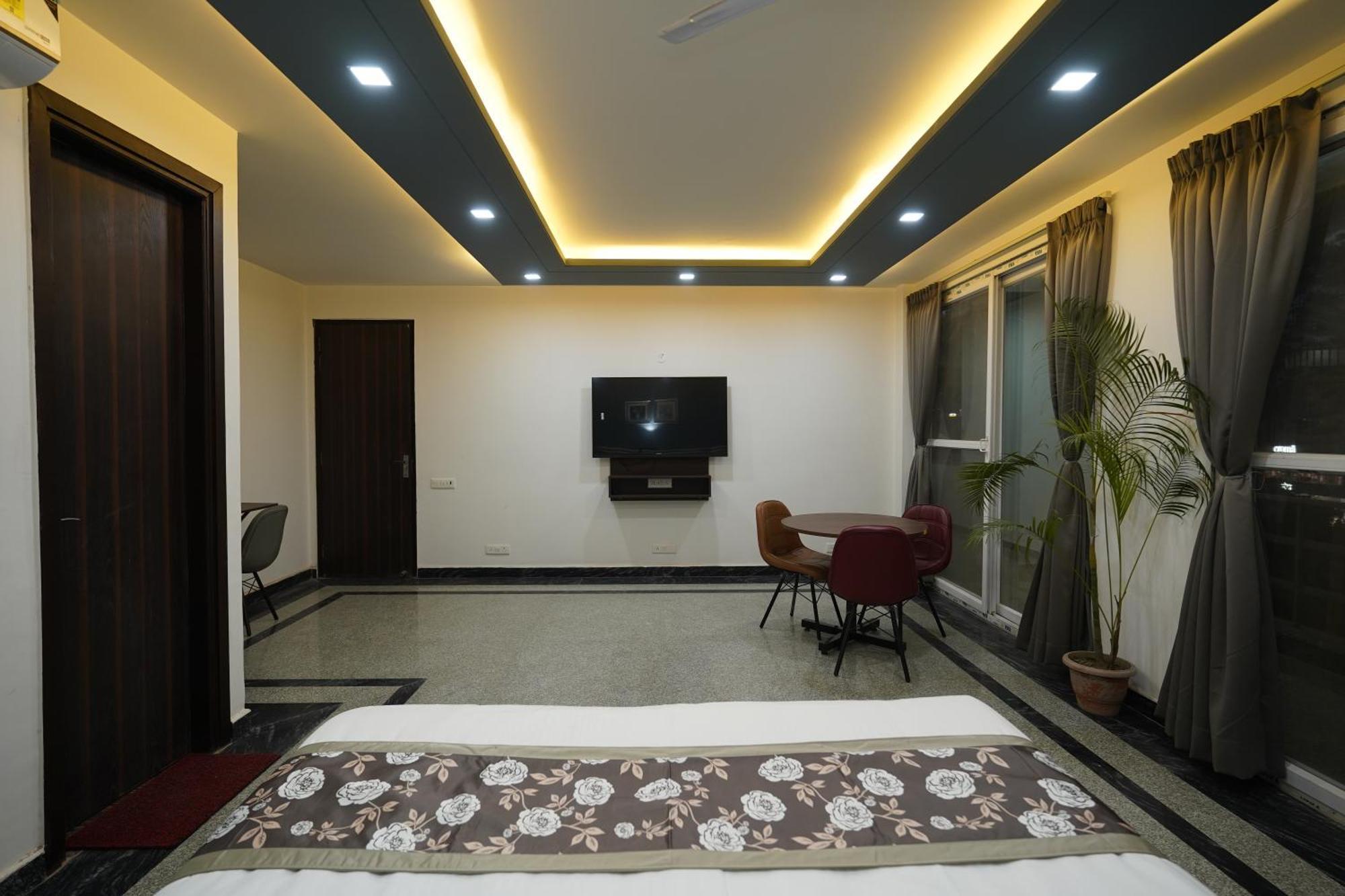 Posh Garden Inn Artemis Hospital Road Gurgaon Dış mekan fotoğraf