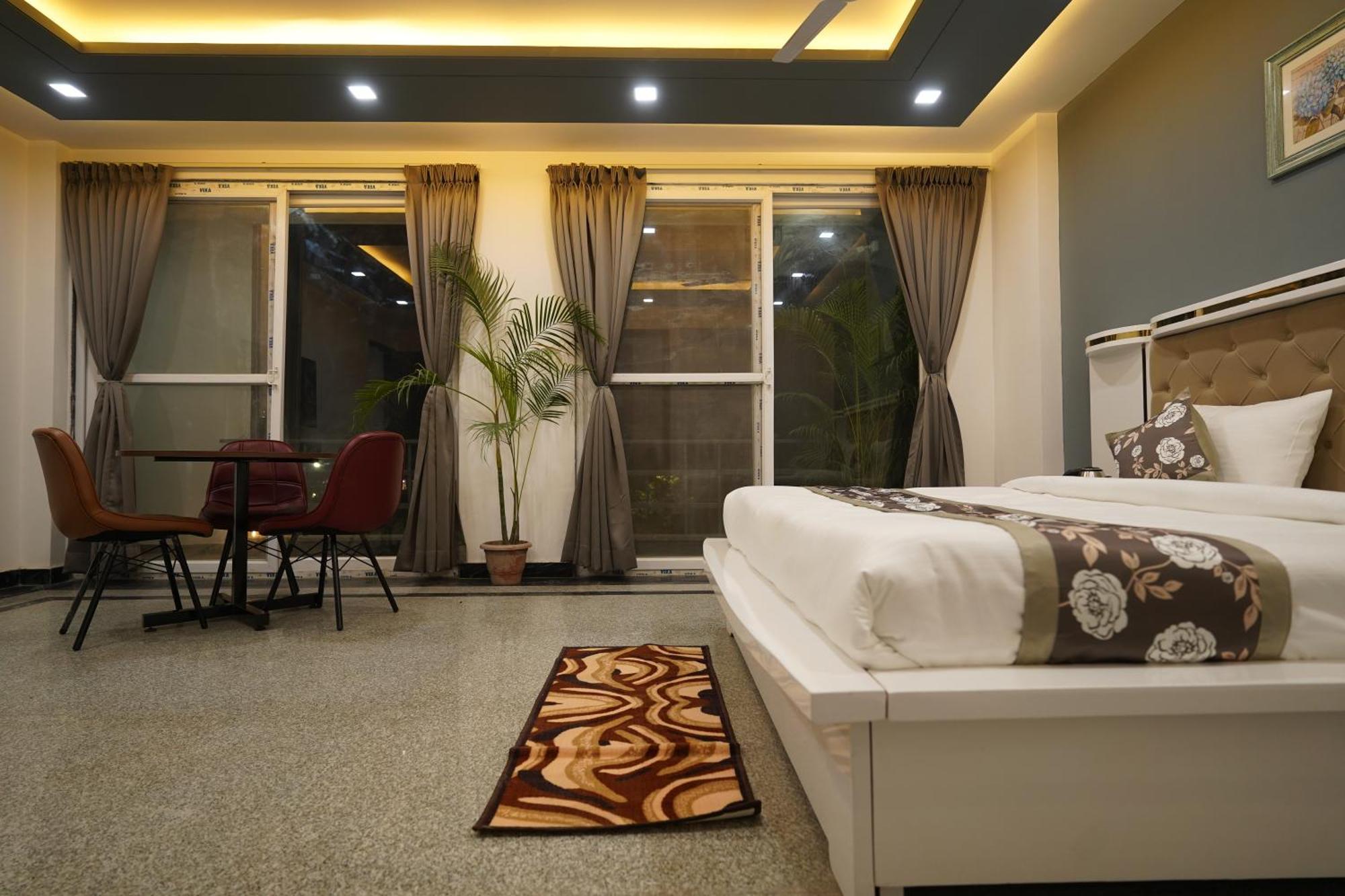 Posh Garden Inn Artemis Hospital Road Gurgaon Dış mekan fotoğraf