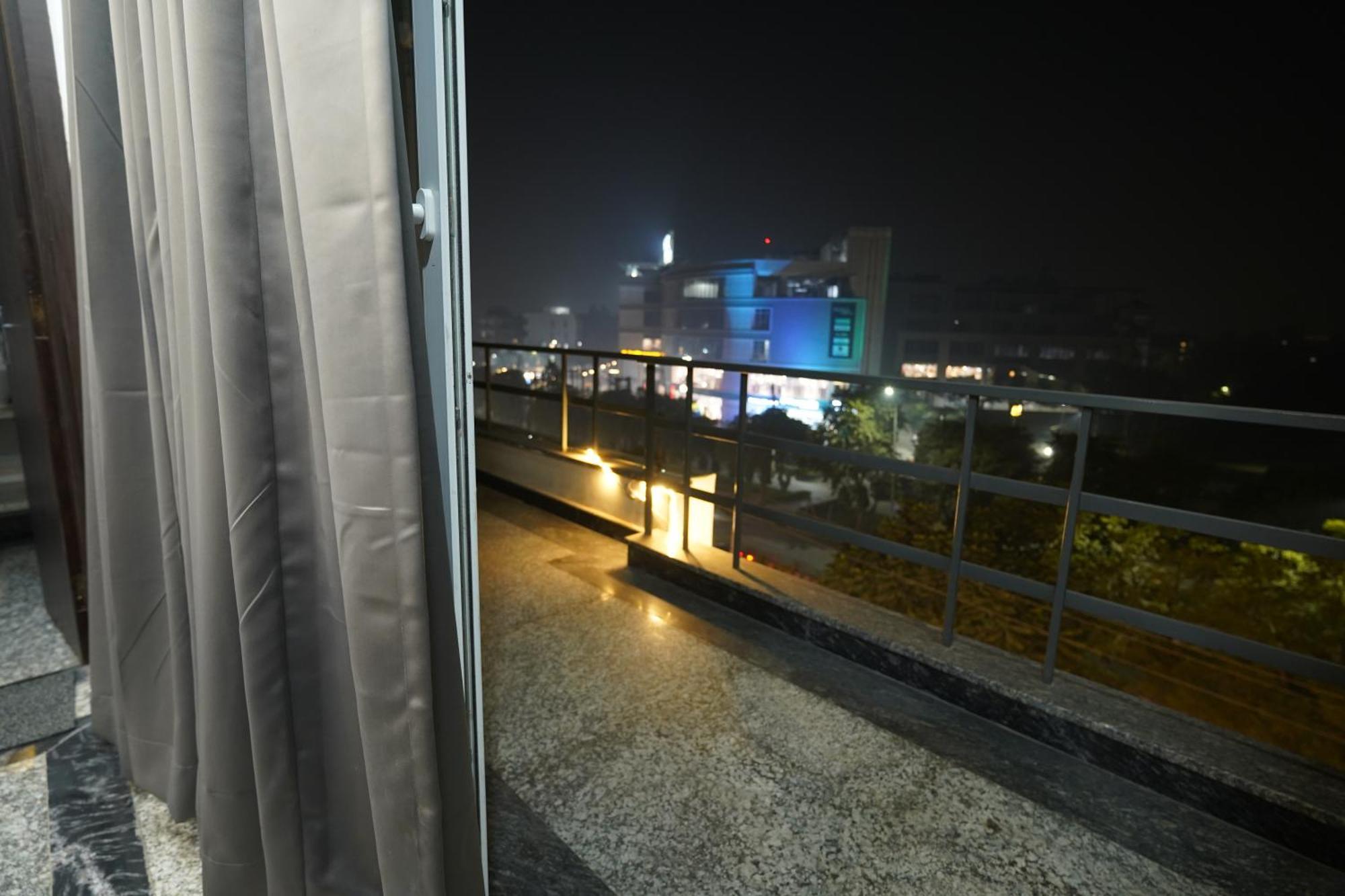 Posh Garden Inn Artemis Hospital Road Gurgaon Dış mekan fotoğraf