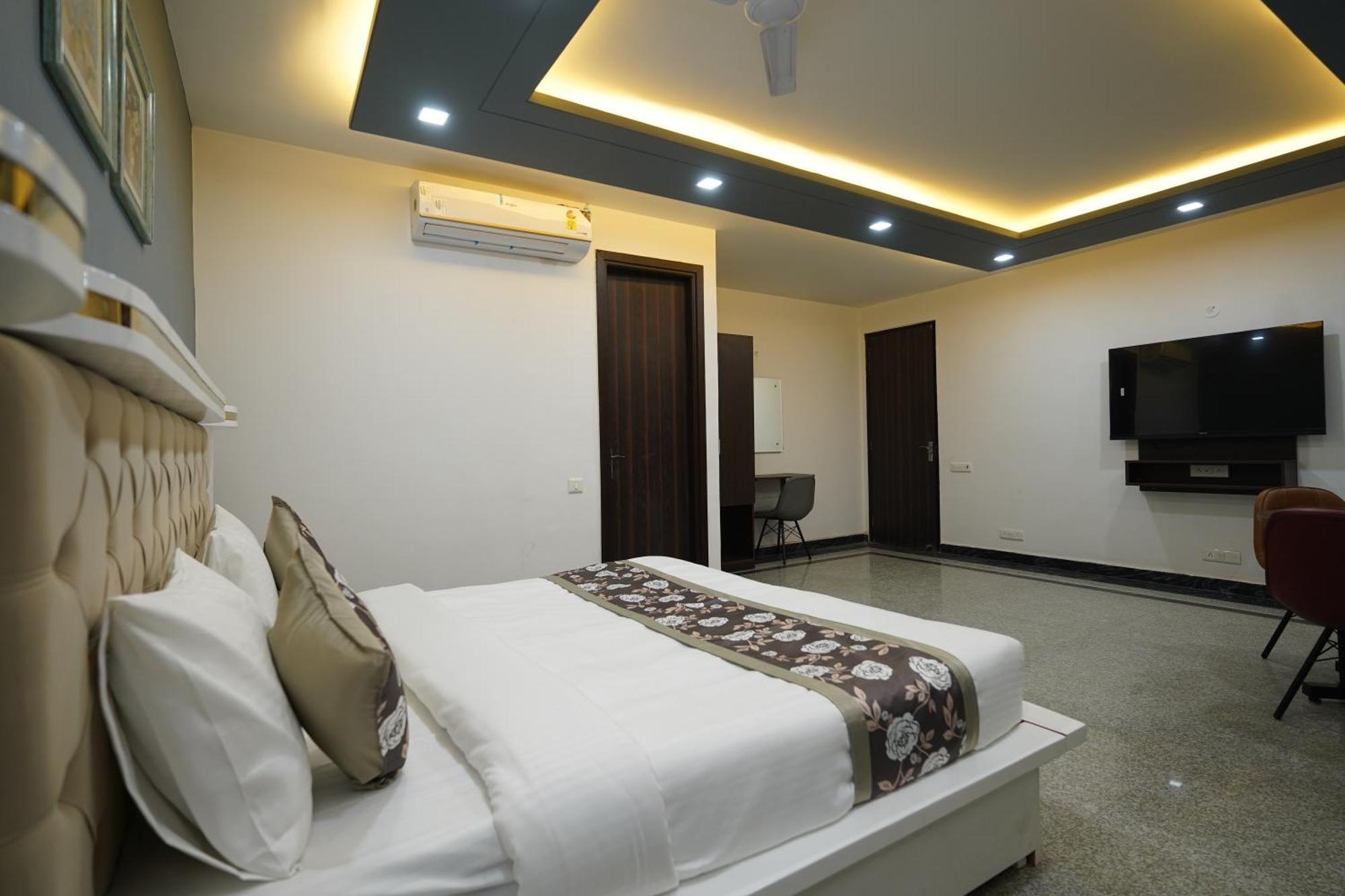 Posh Garden Inn Artemis Hospital Road Gurgaon Dış mekan fotoğraf