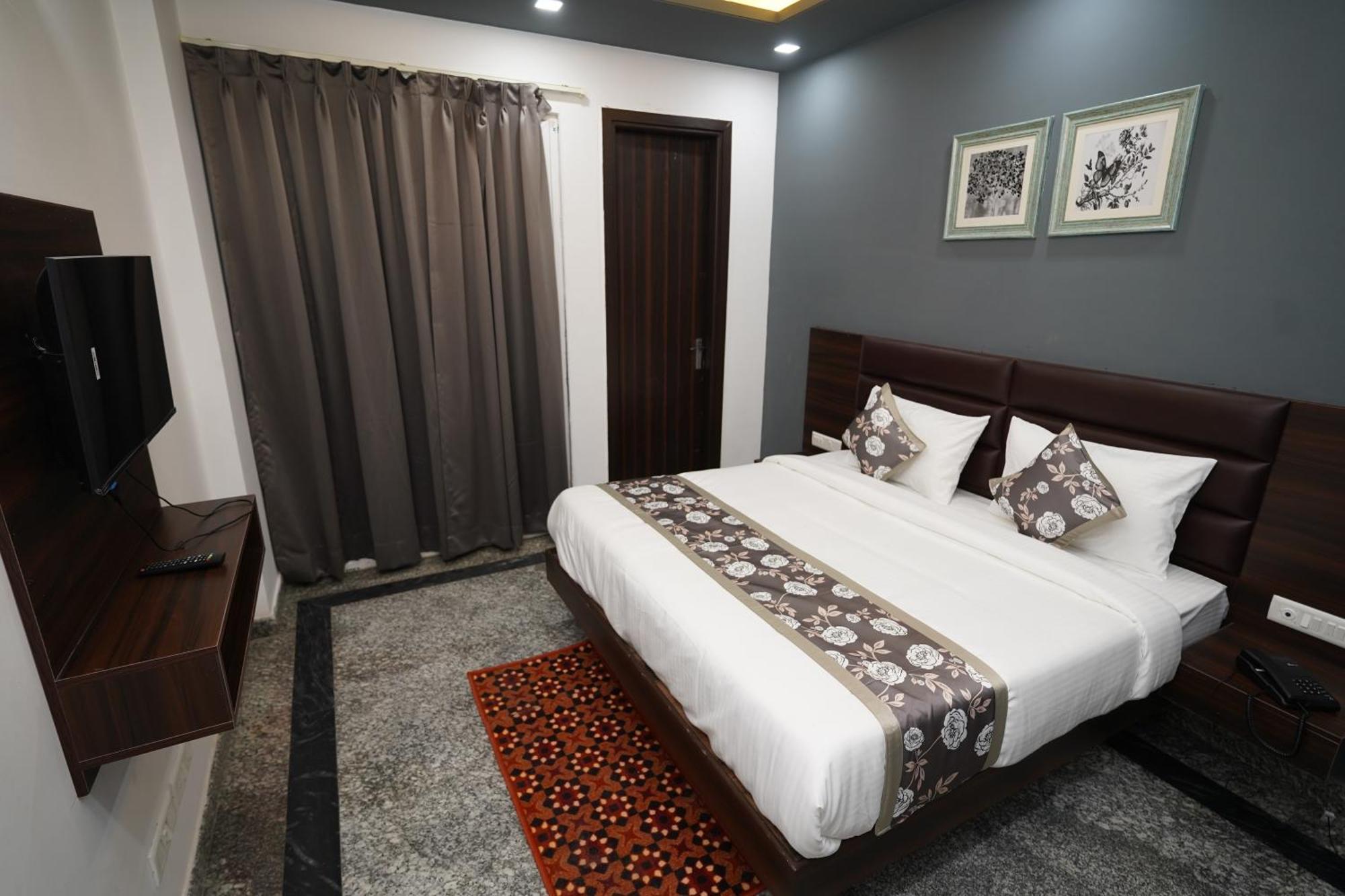 Posh Garden Inn Artemis Hospital Road Gurgaon Dış mekan fotoğraf