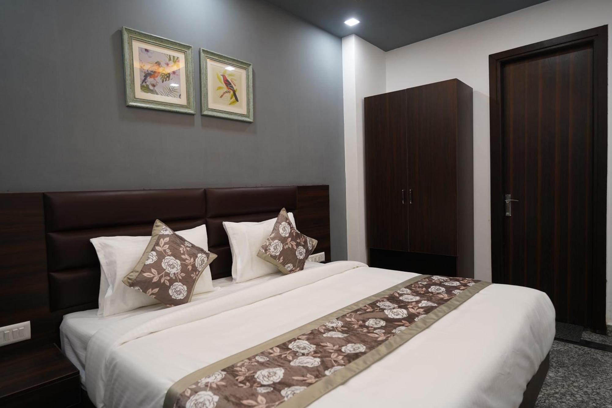 Posh Garden Inn Artemis Hospital Road Gurgaon Dış mekan fotoğraf