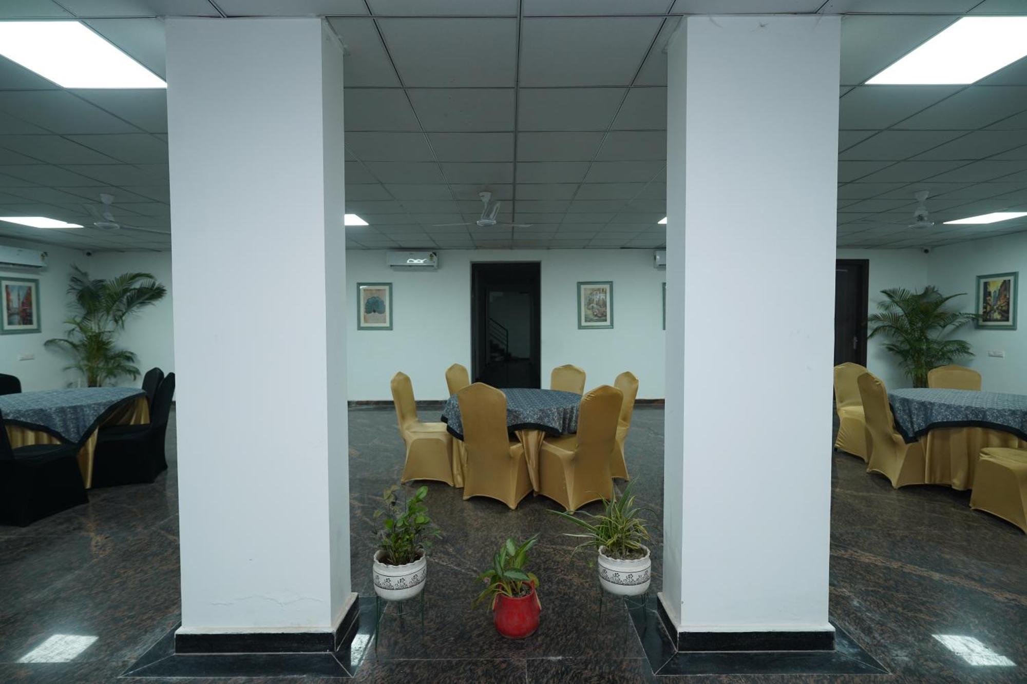 Posh Garden Inn Artemis Hospital Road Gurgaon Dış mekan fotoğraf